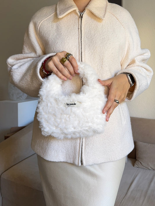 MILA Cloud S in Snow